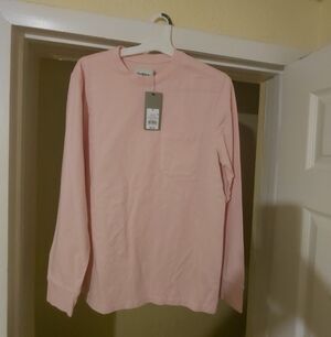 NWT Mens MEDIUM Goodfellow & Co Cotton Pink Crew Neck POCKET Long Sleeve